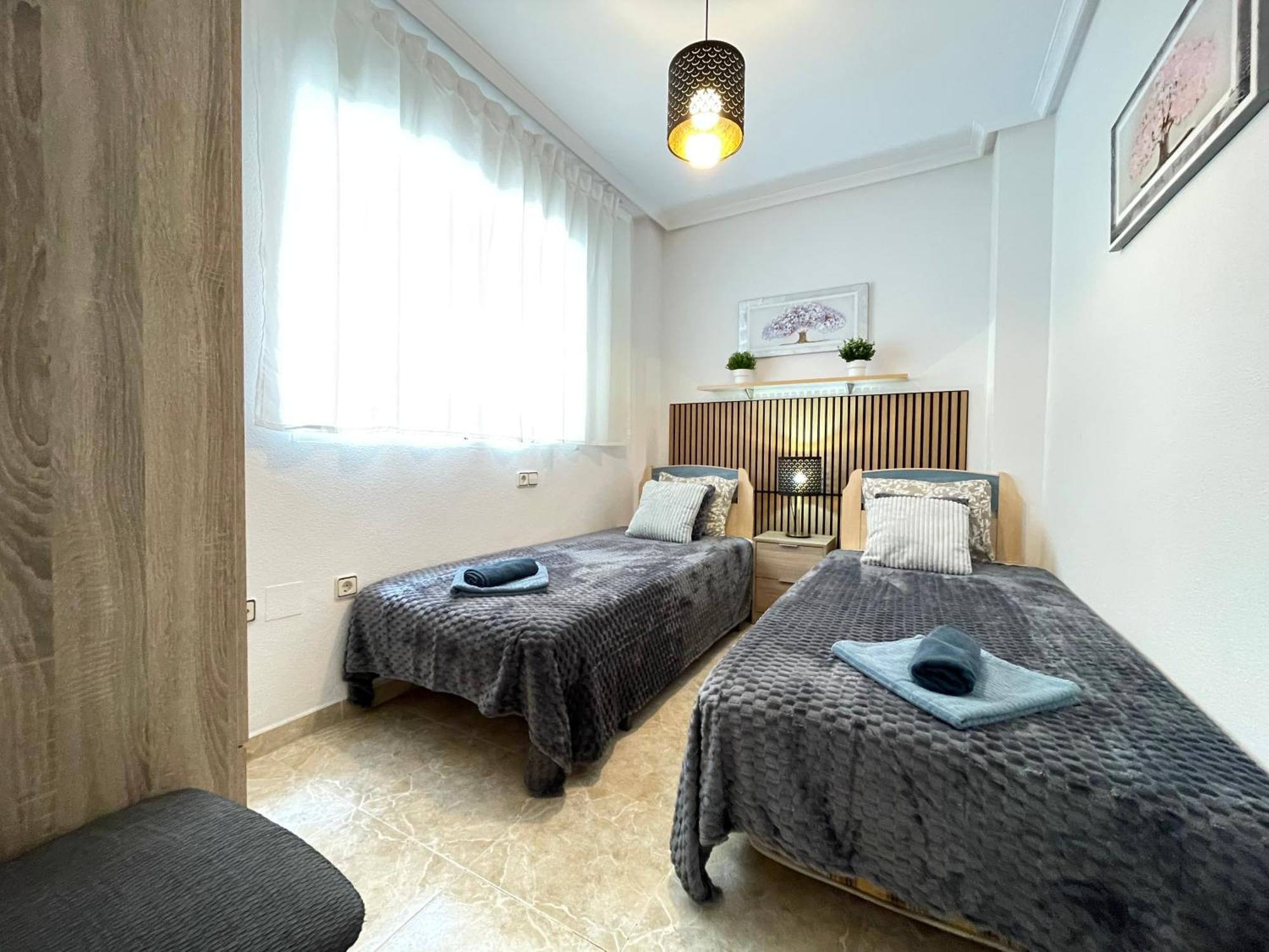 Superior La Playa! 3 Bedrooms! 2 Baths! Air Condition! Side Sea View! Torrevieja Esterno foto